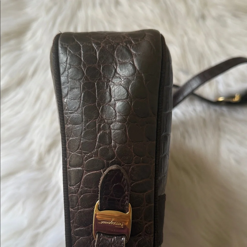 Salvatore Ferragamo Vara Brown Embossed Leather Designer Shoulder/ Crossbody Bag - Picture 8 of 16